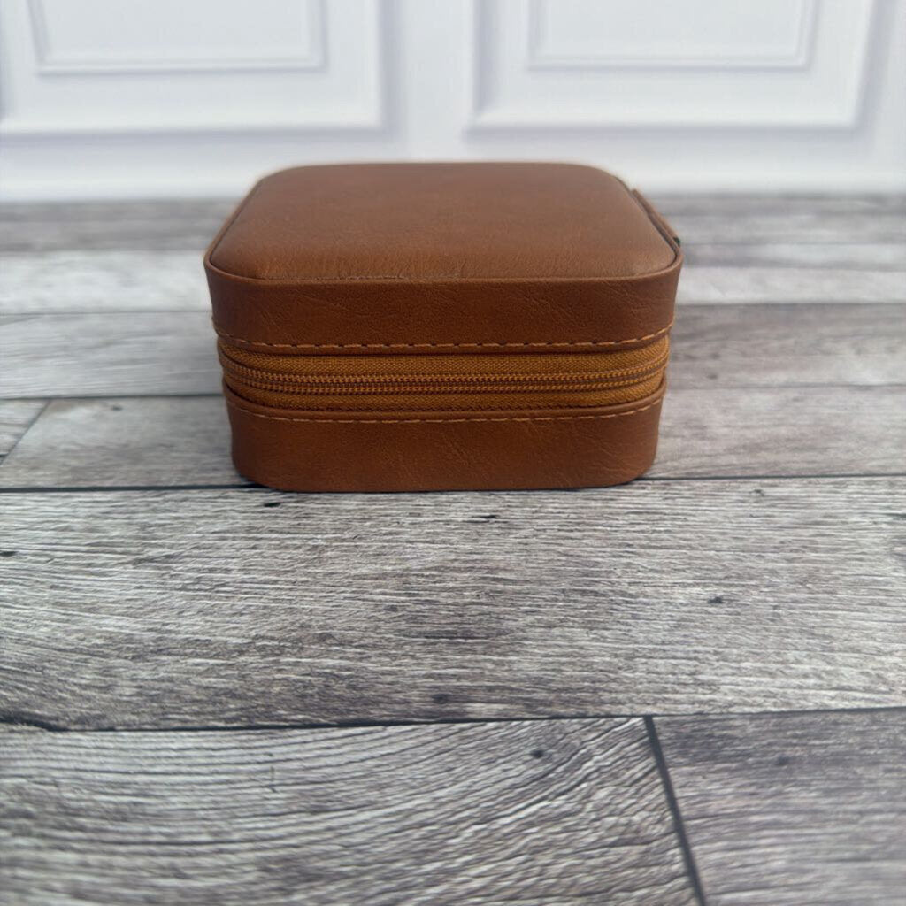 brown jewelry case