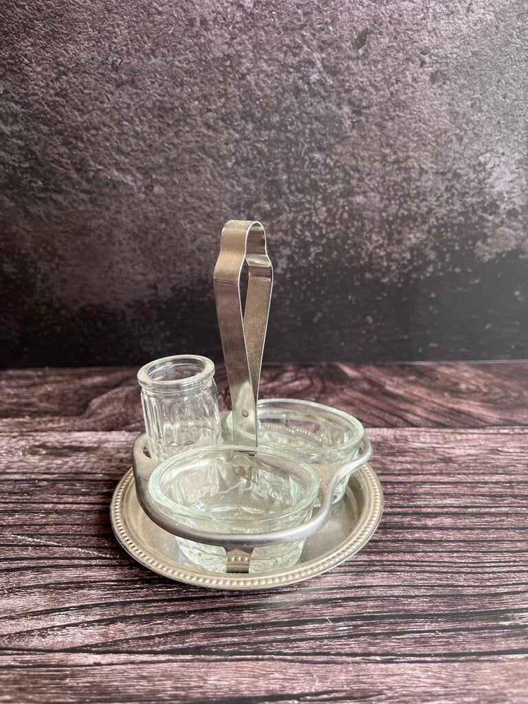 Mini server on silver platter