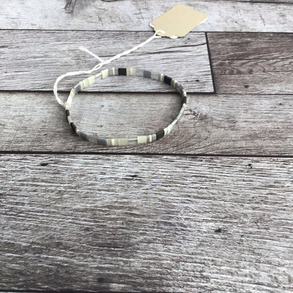 Tila Bracelet - White, Clear