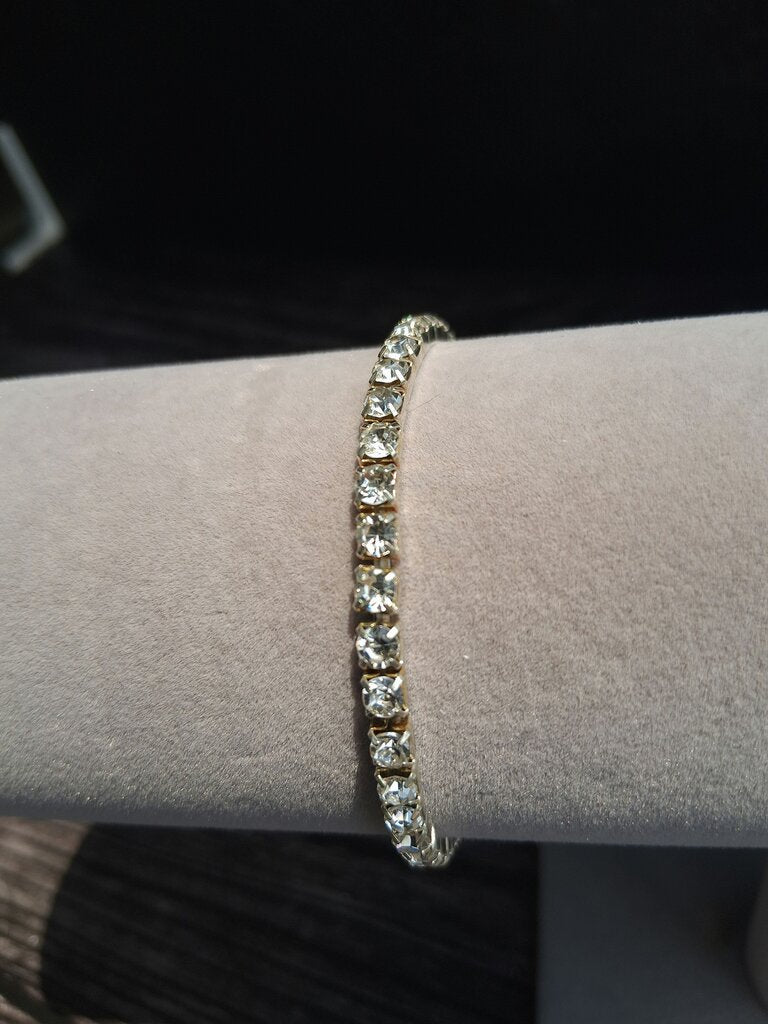 Single Strand Bracelet