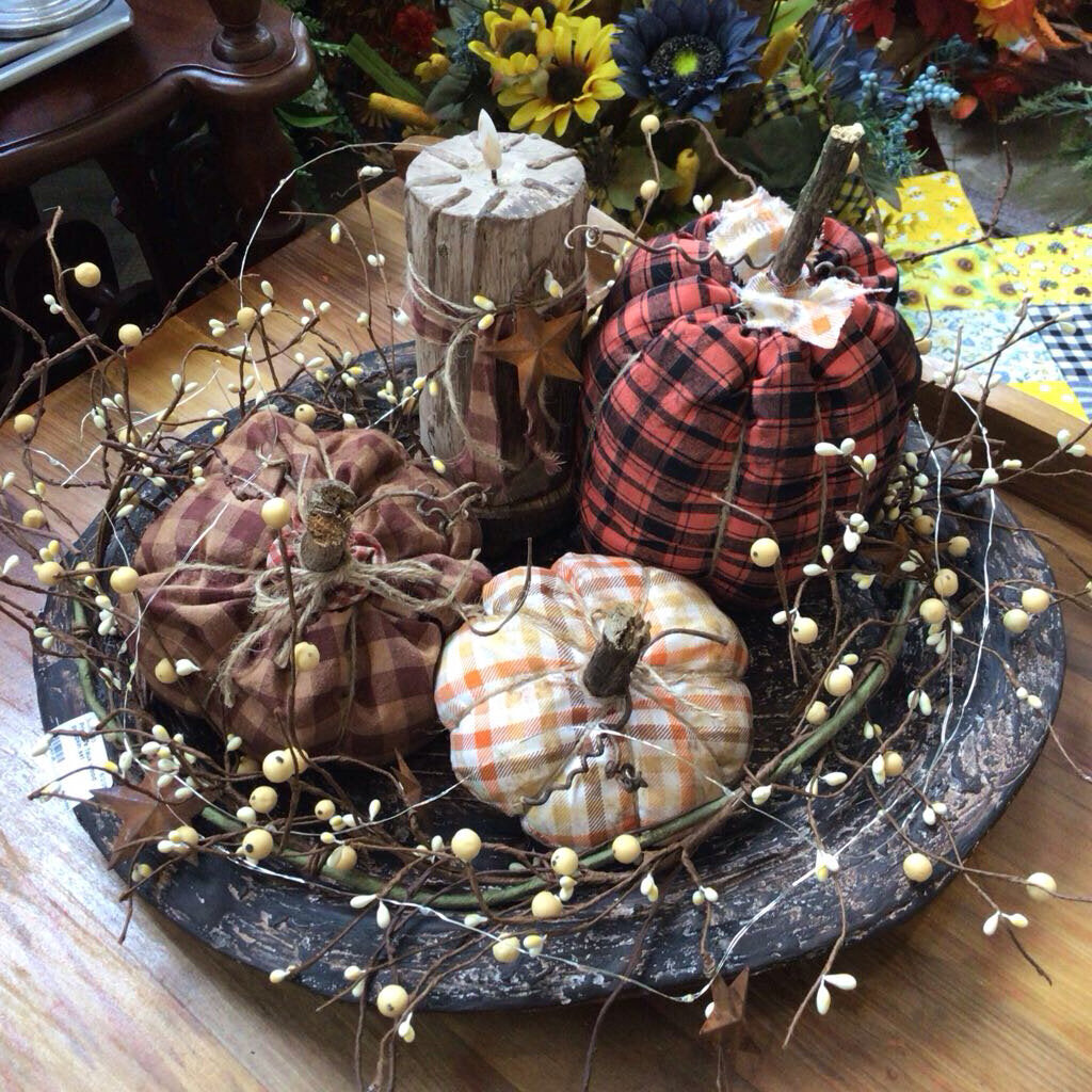 Primitive faux wood pumpkin set