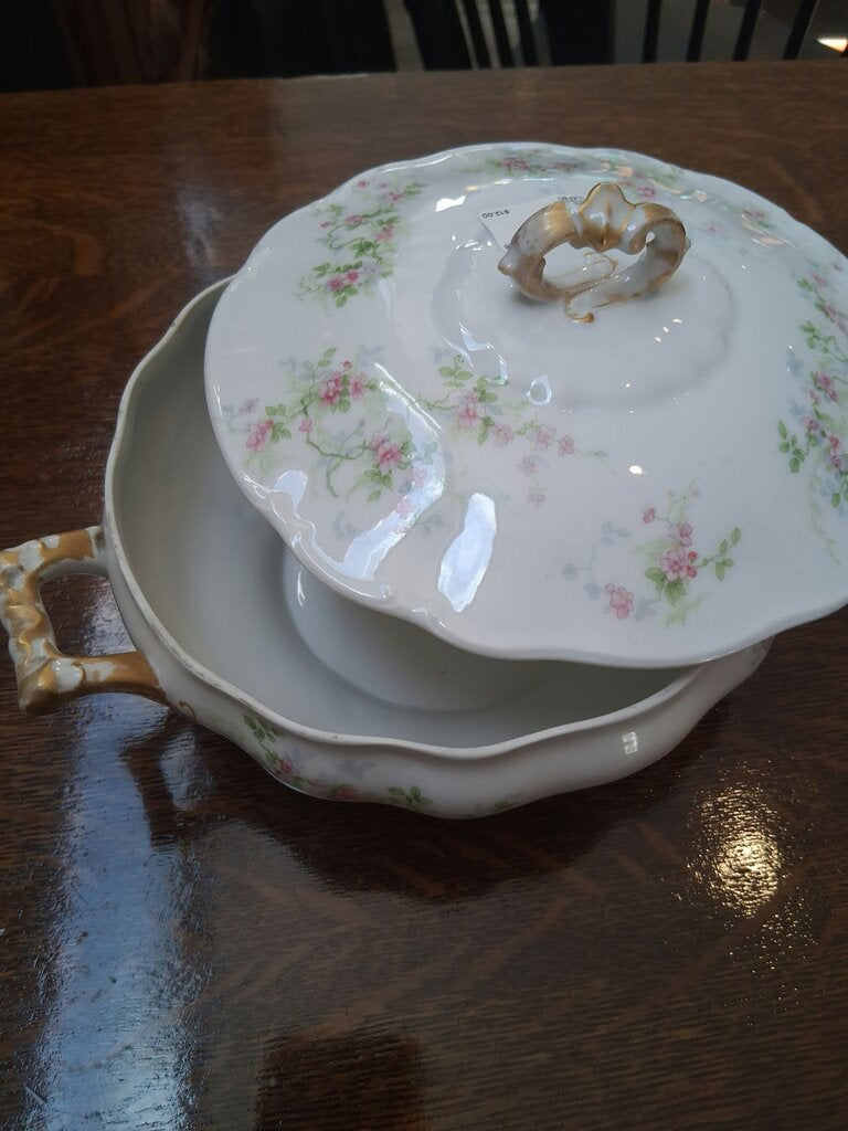 Harland Limoges - Covered Dish