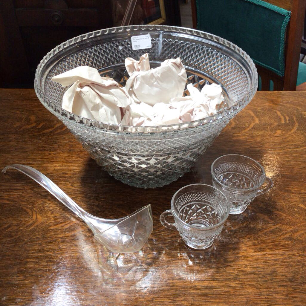 AH punch bowl with 8 cups
