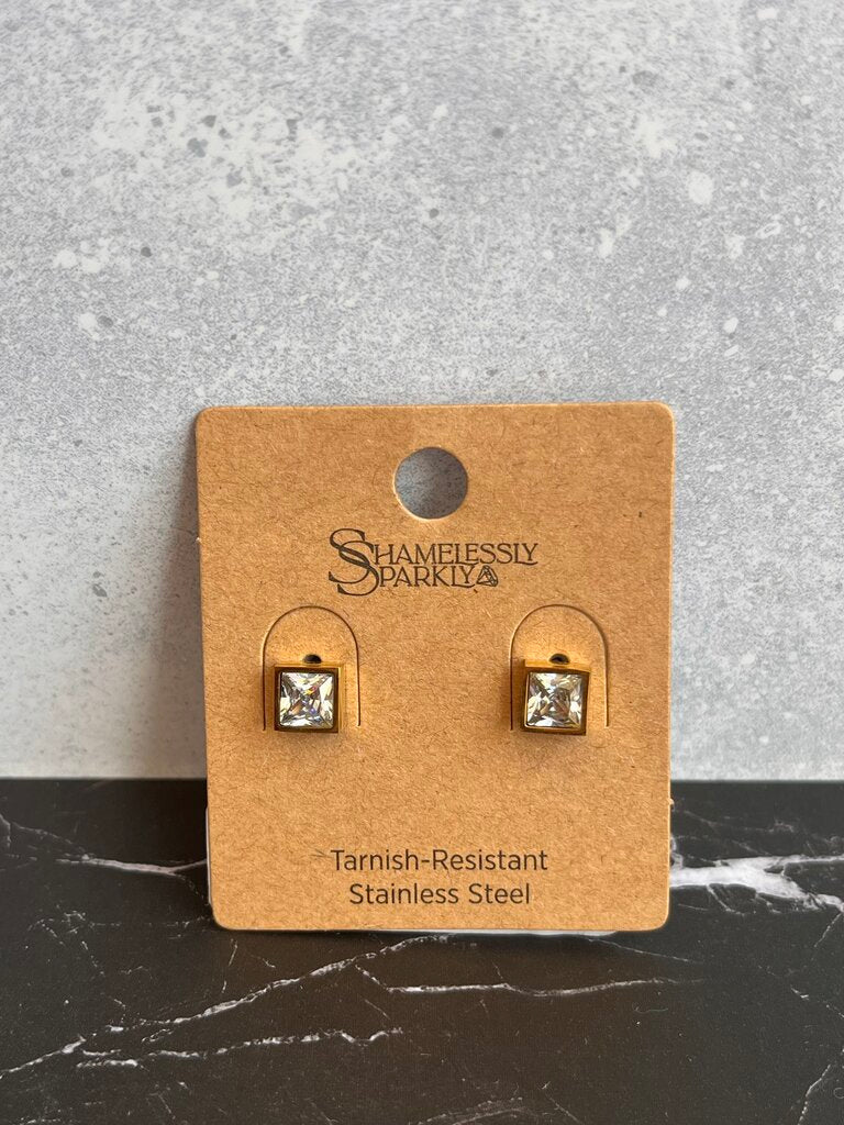 Square stud earrings