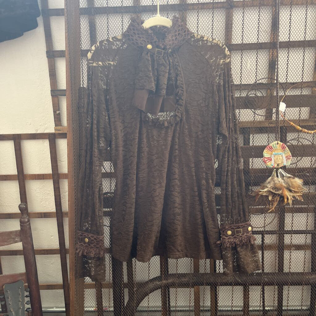 JG lace top
