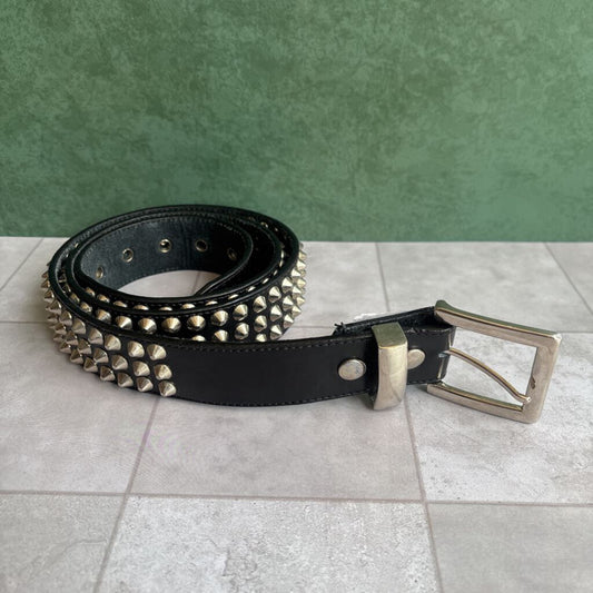 Spiked belt