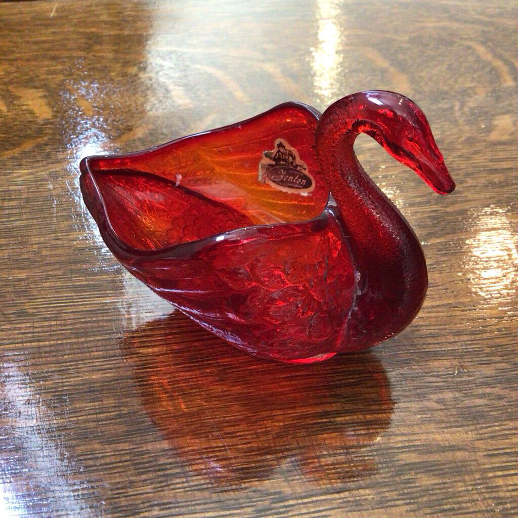 Fenton Red Swan