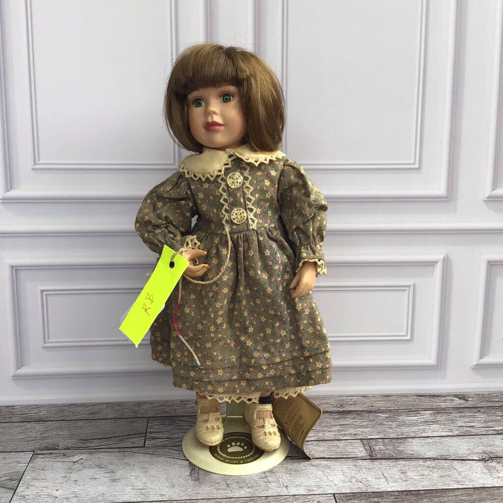 Small Doll w/ Brown Bob
