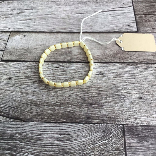 Tila Bracelet - White, Gold