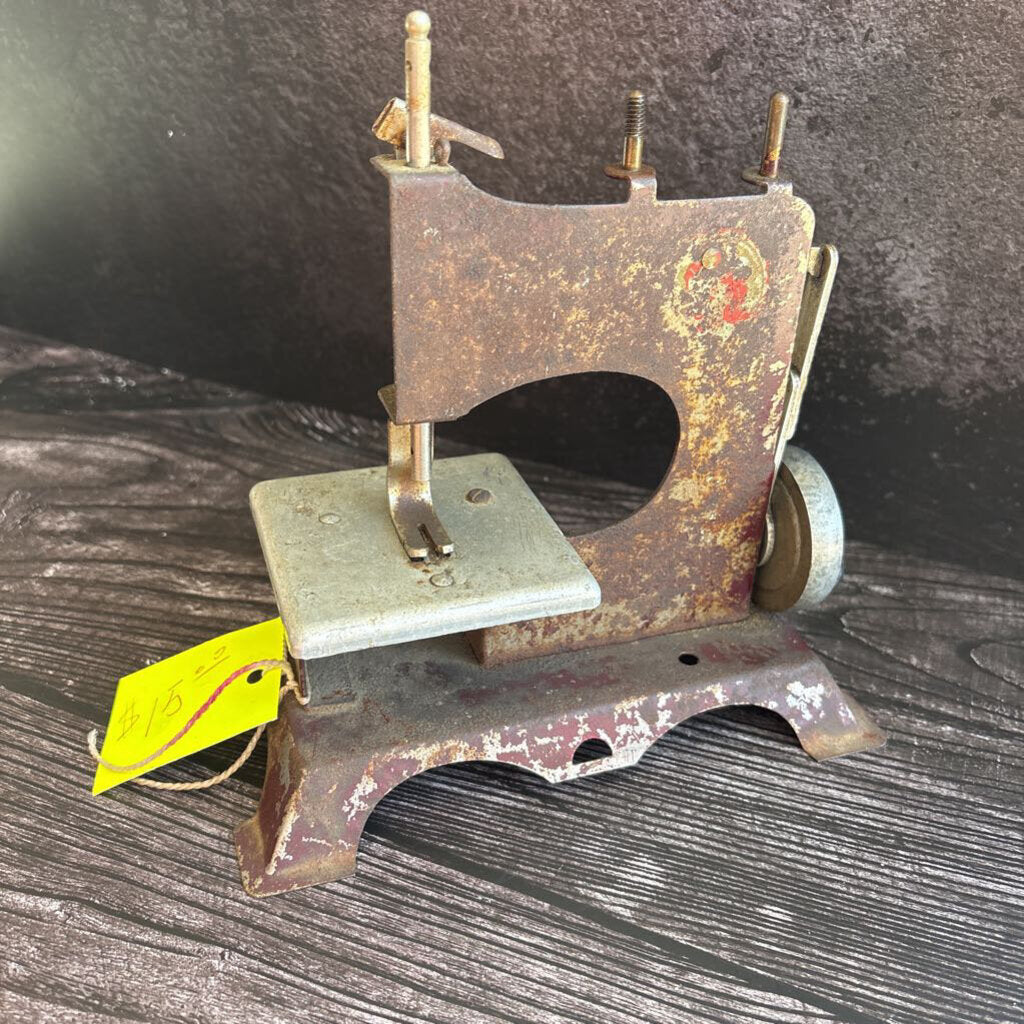 little sewing machine