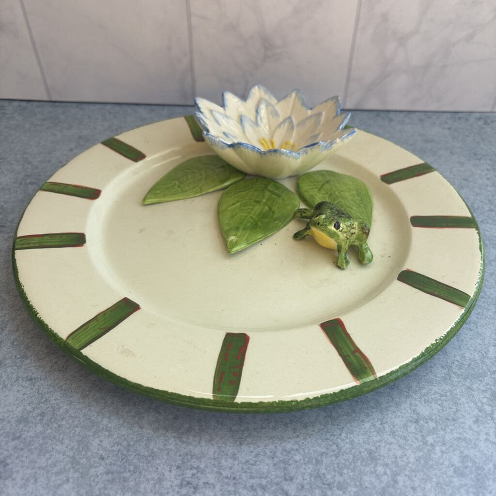 Cali frog and lotus leaf chip and dip