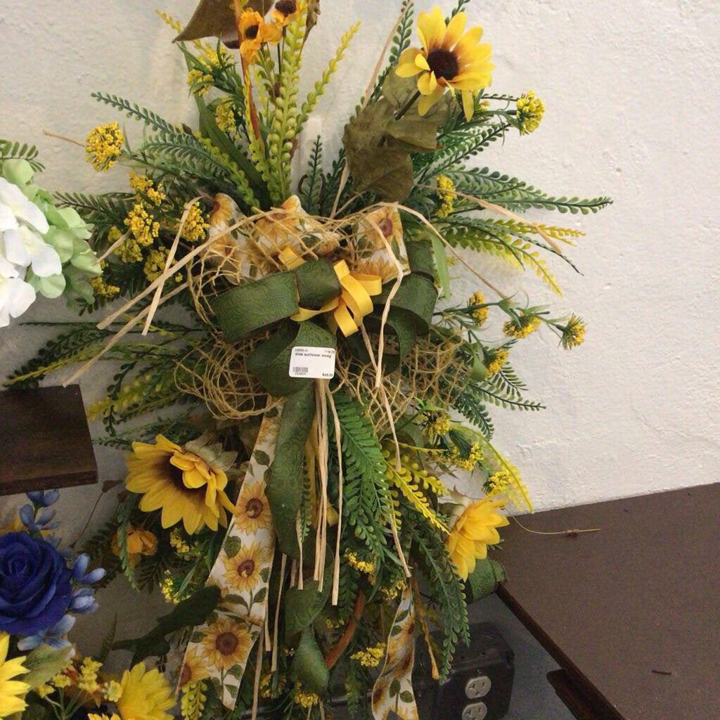 Wide sunflower swag