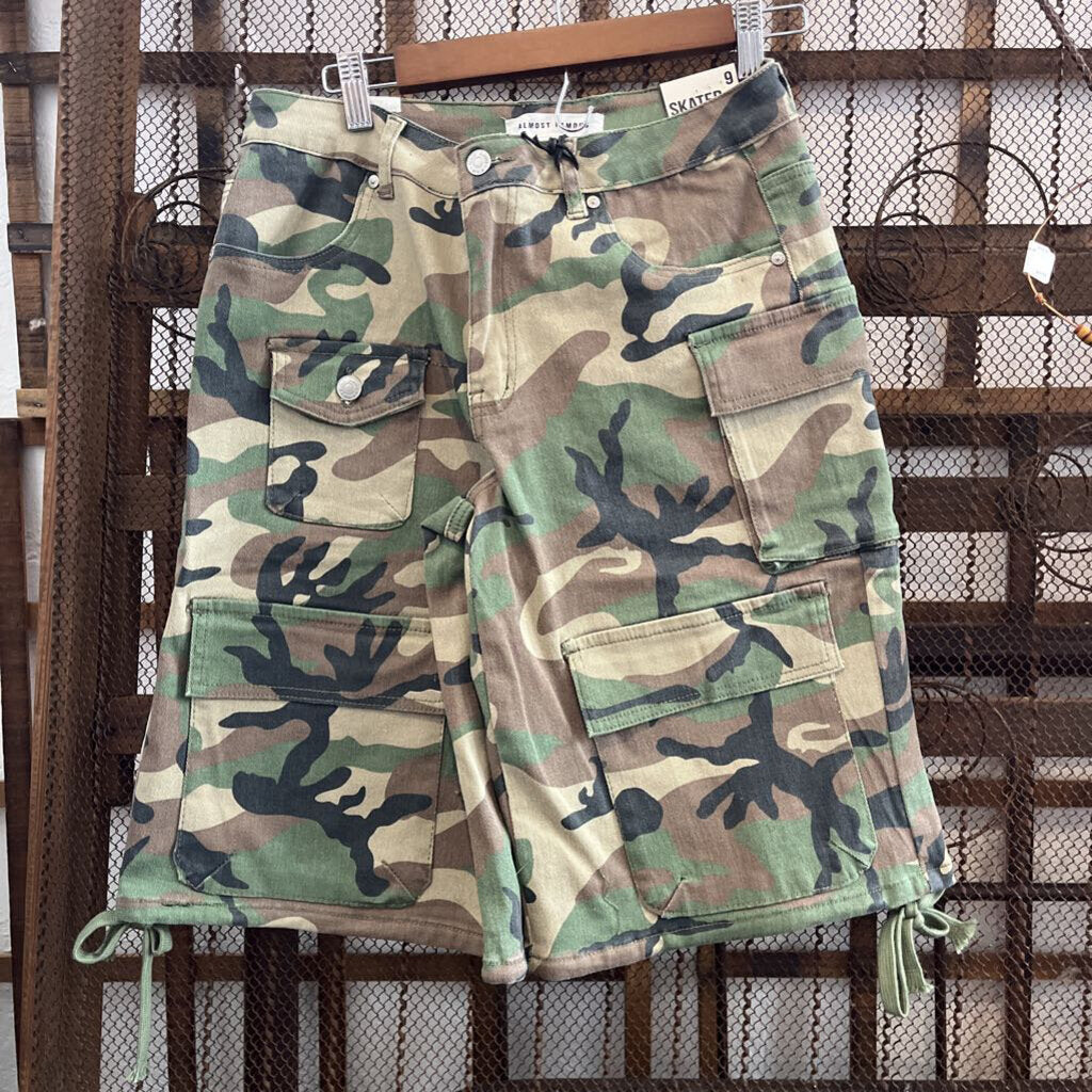 camo shorts